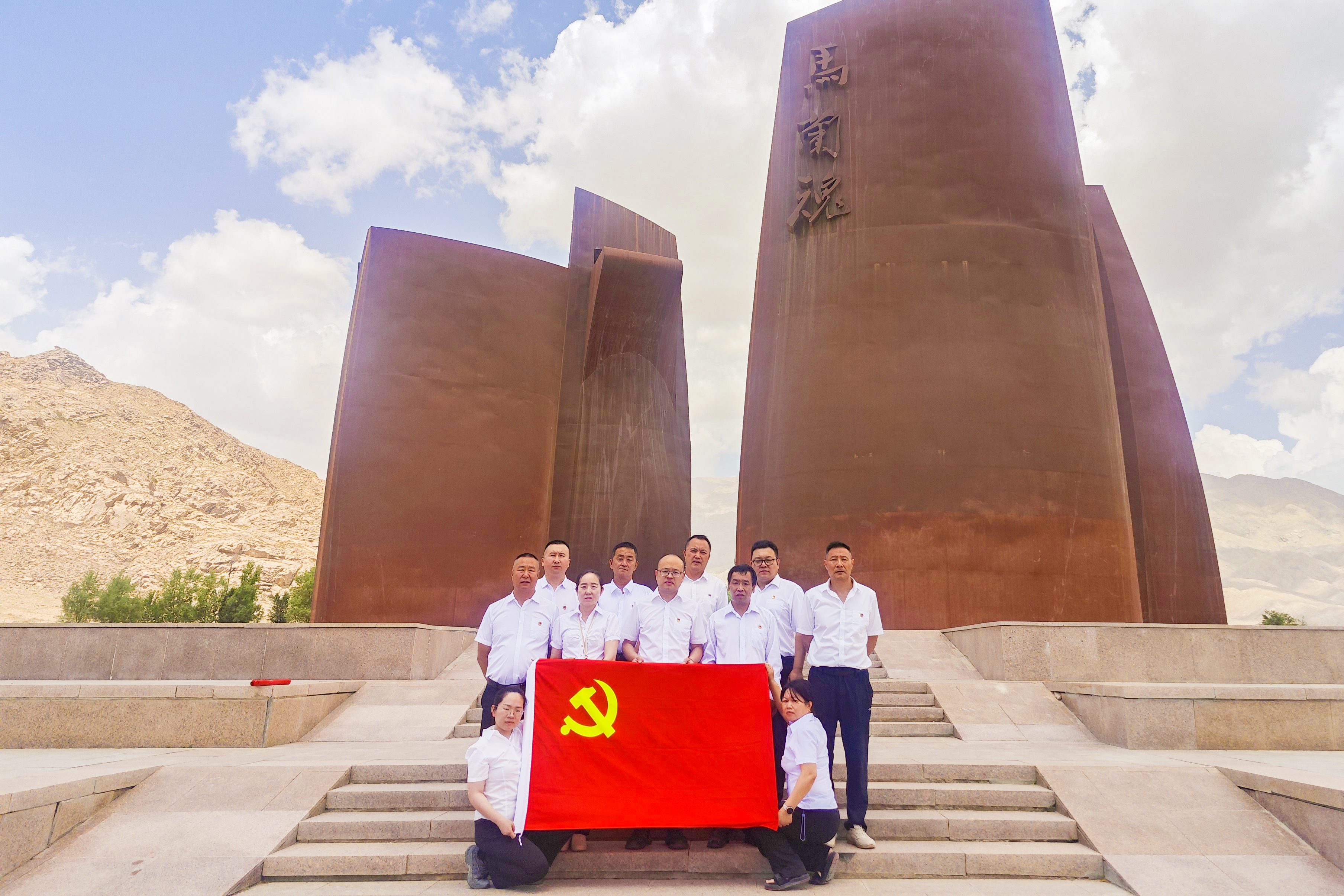 庫爾勒三峰公司照片2.jpg 庫爾勒三峰公司照片2.jpg
